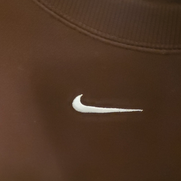 Nike Burgundy Crewneck Sweatshirt - Picture 2 of 4